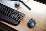 Kensington brezžična miška TB450 Pro Fit Trackball, črna